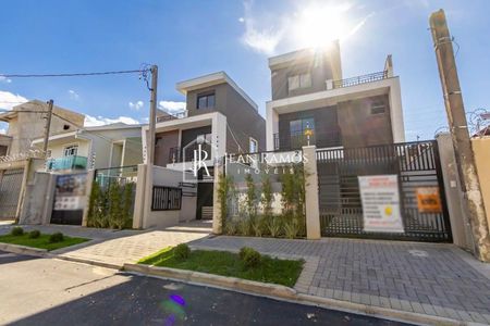 4_photo/94dcfaae6b.9845a183adc4e21d-ATLAS-bc0f8264-5b21-4fba-b3c4-3ab24a30e897.jpg de casa à venda com 4 quartos, 122m² em Uberaba, Curitiba