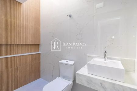 30_photo/94dcfaae6b.9845a183adc4e21d-ATLAS-c71da0b0-4a18-4afe-9e90-7f2d98af13c6.jpg de casa à venda com 4 quartos, 122m² em Uberaba, Curitiba