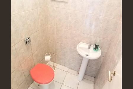 10_photo/94dcfaaef5.ec45c5915be217bb-ATLAS-413f7dbd-b7c6-4a5b-9881-96dcc4ee15af.jpg de casa à venda com 1 quarto, 69m² em Uberaba, Curitiba