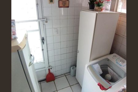 12_photo/94dcfaaef5.ec45c5915be217bb-ATLAS-ca16279d-caac-466e-8c4b-2e2d10822a5a.jpg de casa à venda com 1 quarto, 69m² em Uberaba, Curitiba