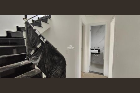 26_photo/94dcfaaf85.21a9c31a5aa3314a-ATLAS-19d318f7-cc60-418d-9619-ab962aec4184.jpg de casa à venda com 3 quartos, 108m² em Uberaba, Curitiba