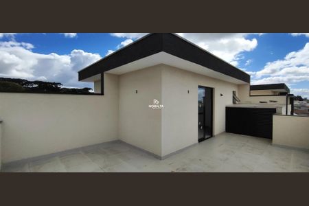 31_photo/94dcfaaf85.21a9c31a5aa3314a-ATLAS-512ba835-9f00-4cae-b166-16d2dc48e163.jpg de casa à venda com 3 quartos, 108m² em Uberaba, Curitiba