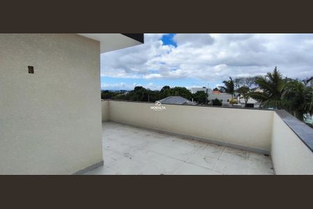 32_photo/94dcfaaf85.21a9c31a5aa3314a-ATLAS-6714c934-89ac-4e66-90ec-d05877dca092.jpg de casa à venda com 3 quartos, 108m² em Uberaba, Curitiba