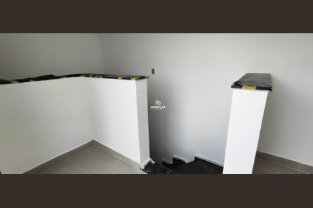 28_photo/94dcfaaf85.21a9c31a5aa3314a-ATLAS-7ea75ac3-a6f8-4767-abbd-41c735c52d55.jpg de casa à venda com 3 quartos, 108m² em Uberaba, Curitiba