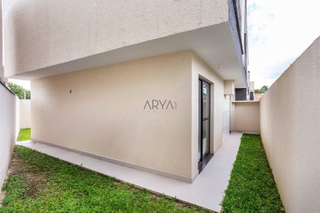 8_photo/94dcfaaf85.8f3f2a47dd94676f-ATLAS-d553ebcf-e08f-4595-be5e-d4e65545c396.jpg de casa à venda com 3 quartos, 139m² em Uberaba, Curitiba