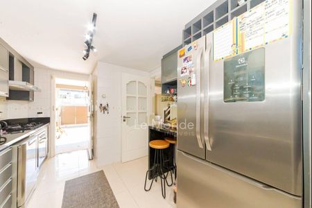 3_photo/94dcfaaf9d.e93f945ea253b0ef-ATLAS-3377c168-d088-44ae-9bf7-ccad610ced5c.jpg de casa à venda com 3 quartos, 133m² em Uberaba, Curitiba