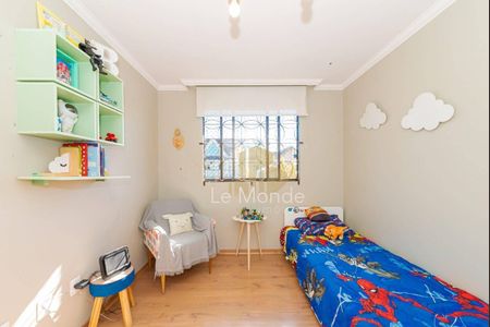 2_photo/94dcfaaf9d.e93f945ea253b0ef-ATLAS-8bee9a24-a233-44e0-936b-6ba8b5867340.jpg de casa à venda com 3 quartos, 133m² em Uberaba, Curitiba