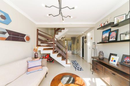 6_photo/94dcfaaf9d.e93f945ea253b0ef-ATLAS-bf80da8b-683f-4160-9aeb-7b25ba19c391.jpg de casa à venda com 3 quartos, 133m² em Uberaba, Curitiba