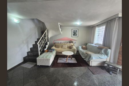 7_photo/94dcfaafe9.b2cacca0249526b4-ATLAS-3db3e682-185f-4449-8925-7785449a8a6f.jpg de casa à venda com 3 quartos, 120m² em Uberaba, Curitiba