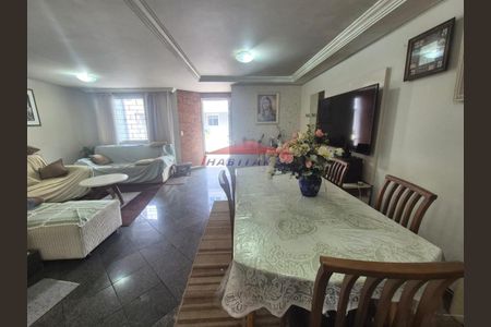 9_photo/94dcfaafe9.b2cacca0249526b4-ATLAS-af6525d8-eaad-4a12-abad-80d015feb125.jpg de casa à venda com 3 quartos, 120m² em Uberaba, Curitiba