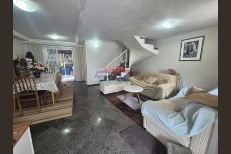 6_photo/94dcfaafe9.b2cacca0249526b4-ATLAS-befd71da-6215-4484-9c8f-375a0a329e0a.jpg de casa à venda com 3 quartos, 120m² em Uberaba, Curitiba