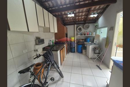 14_photo/94dcfaafe9.b2cacca0249526b4-ATLAS-f8f9c38b-d119-4577-8d8f-ba1e9c838d70.jpg de casa à venda com 3 quartos, 120m² em Uberaba, Curitiba