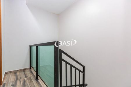 16_photo/94dcfaaff1.862dc2aec6758dfc-ATLAS-3fd6353e-727f-44a0-a733-acae84f883e2.jpg de casa à venda com 2 quartos, 83m² em Uberaba, Curitiba