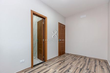 30_photo/94dcfaaffd.9b9f82752d175e22-ATLAS-58a88920-754e-4a0f-906b-aa525e3bb53f.jpg de casa à venda com 2 quartos, 83m² em Uberaba, Curitiba