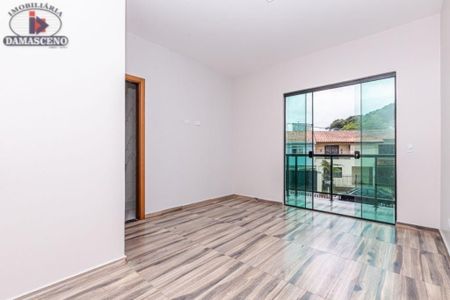 20_photo/94dcfaaffd.b7ecb9cc68b7fe36-ATLAS-b246b4d3-9866-4994-9360-87de20a30ea9.jpg de casa à venda com 2 quartos, 84m² em Uberaba, Curitiba