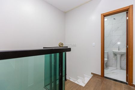 18_photo/94dcfaaffd.c2a80bce492ca579-ATLAS-d42699e7-d81b-4c67-aa4d-f9fcac111aa2.jpg de casa à venda com 2 quartos, 81m² em Uberaba, Curitiba