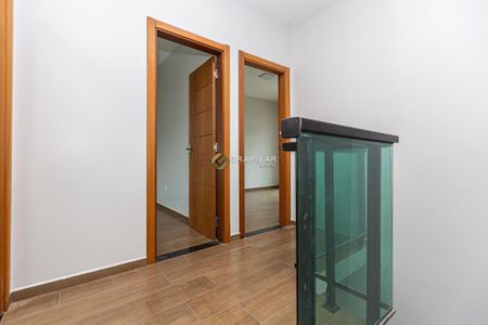 15_photo/94dcfaaffd.c2a80bce492ca579-ATLAS-d790c1ed-b5ba-40be-8b80-ef77814ae585.jpg de casa à venda com 2 quartos, 81m² em Uberaba, Curitiba