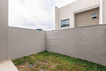 39_photo/94dcfaaffd.d0849678c0e44528-ATLAS-d3757da5-d163-4f04-8e54-1a4587fcc4ee.jpg de casa à venda com 2 quartos, 83m² em Uberaba, Curitiba