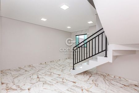 43_photo/94dcfaaffd.d0849678c0e44528-ATLAS-ef20e72f-9595-46ef-8657-ee8eae79a51c.jpg de casa à venda com 2 quartos, 83m² em Uberaba, Curitiba