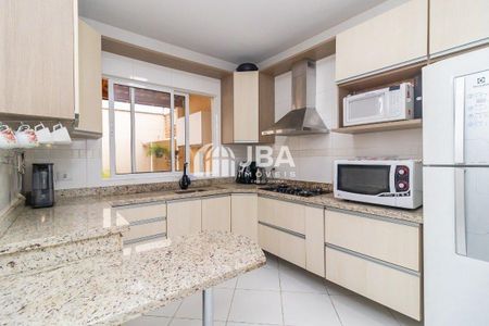 2_photo/94dcfab017.1dc817000cb419a8-ATLAS-04dcde96-dd56-4bbb-929e-af2cf6d2b4ff.jpg de casa à venda com 0 quarto, 181m² em Uberaba, Curitiba