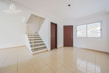 4_photo/94dcfab017.24a317c22631bef5-ATLAS-2f2bd6d1-b156-4d31-9f87-847bfb7dc59a.jpg de casa à venda com 3 quartos, 195m² em Uberaba, Curitiba