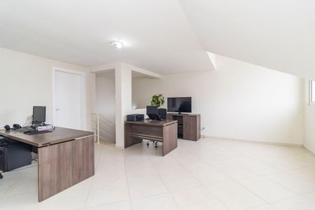 24_photo/94dcfab03f.ceff8192393c33de-ATLAS-8b7e0a33-a018-4854-9d49-e325edc3448f.jpg de casa à venda com 4 quartos, 180m² em Uberaba, Curitiba