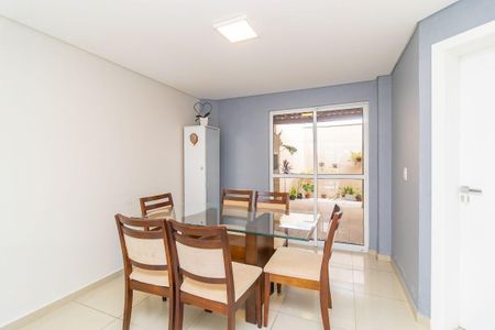 7_photo/94dcfab03f.ceff8192393c33de-ATLAS-a2a7b3bf-0895-43e9-bbec-7c87d055e22e.jpg de casa à venda com 4 quartos, 180m² em Uberaba, Curitiba