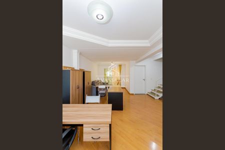 9_photo/94dcfab069.a49d907f0912b726-ATLAS-6e9b5ed6-b47c-43e4-a5c4-bed1b0a0e7a1.jpg de casa à venda com 0 quarto, 158m² em Uberaba, Curitiba
