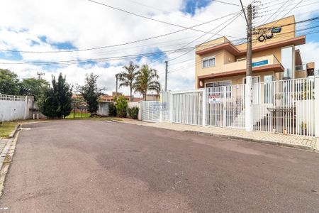 5_photo/94dcfab0ed.266cc78d624e442e-ATLAS-09e35a93-d6fe-439e-a4be-25e5b373e1e6.jpg de casa à venda com 3 quartos, 325m² em Uberaba, Curitiba