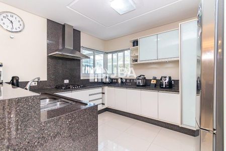 12_photo/94dcfab0ed.79518a11401aeb31-ATLAS-3ebd2752-fb65-4b4d-bfcd-9a5658f5855f.jpg de casa à venda com 3 quartos, 321m² em Uberaba, Curitiba