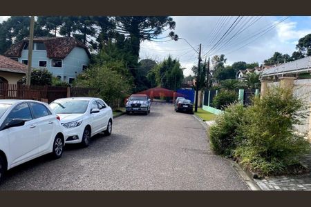 11_photo/94dcfab115.5960f01f87f5a829-ATLAS-4dd6d72f-5caf-45ab-bb89-8eb105d101d2.jpg de casa à venda com 3 quartos, 176m² em Uberaba, Curitiba