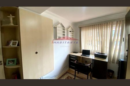 50_photo/94dcfab115.5960f01f87f5a829-ATLAS-c90c6e2a-817e-4662-9f64-9e8e1a6f5944.jpg de casa à venda com 3 quartos, 176m² em Uberaba, Curitiba