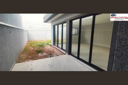 32_photo/94dcfab1f3.fa050e63ece80947-ATLAS-7ad29267-0b4b-4d2e-bb55-3cd116ed457b.jpg de casa à venda com 3 quartos, 320m² em Uberaba, Curitiba