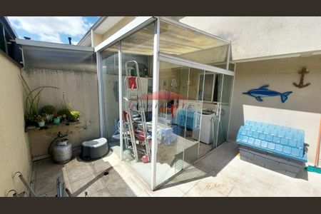 3_photo/94dcfab251.e6f02a1e96aef2b1-ATLAS-1ef0ad39-3f74-4a27-abce-a01282773c63.jpg de casa à venda com 3 quartos, 115m² em Uberaba, Curitiba