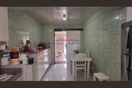 7_photo/94dcfab29f.8f3f2a47dd94676f-ATLAS-20ee06a4-bcf8-40b8-b847-6fc432bdfb88.jpg de casa à venda com 3 quartos, 65m² em Uberaba, Curitiba