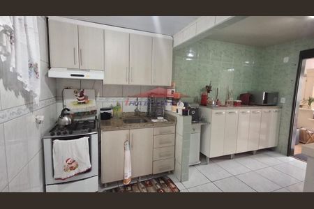 10_photo/94dcfab29f.8f3f2a47dd94676f-ATLAS-57c24c1e-62ab-434e-9448-433e01c80c59.jpg de casa à venda com 3 quartos, 65m² em Uberaba, Curitiba