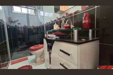 19_photo/94dcfab29f.8f3f2a47dd94676f-ATLAS-d732e1d8-d743-4dca-83c5-8b78061ba6f9.jpg de casa à venda com 3 quartos, 65m² em Uberaba, Curitiba