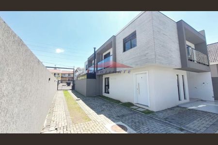 4_photo/94dcfab2e9.d4520908d37f3309-ATLAS-2286c3ce-ebe8-4cb8-b0e5-3a1dc7d26444.jpg de casa à venda com 3 quartos, 122m² em Uberaba, Curitiba