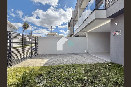 45_photo/94dcfab2fd.2832257cbb3df2c4-ATLAS-a132a12e-6b58-4a96-8d17-1401abffba30.jpg de casa à venda com 0 quarto, 145m² em Uberaba, Curitiba