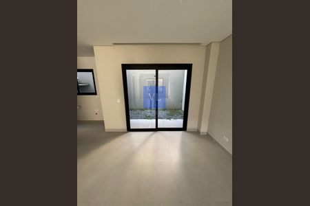 5_photo/94dcfab2fd.2832257cbb3df2c4-ATLAS-e04114c4-195c-44b7-96e2-c4589dc7388d.jpg de casa à venda com 3 quartos, 129m² em Uberaba, Curitiba