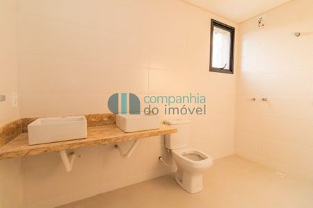 6_photo/94dcfab2fd.5a85c5bdfef41cf9-ATLAS-31175edf-beaf-4a3b-879b-c4a4c54b8f32.jpg de casa à venda com 0 quarto, 132m² em Uberaba, Curitiba