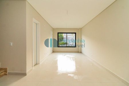 10_photo/94dcfab2fd.5a85c5bdfef41cf9-ATLAS-664b2cff-81e8-4a56-9932-2988878cb8db.jpg de casa à venda com 0 quarto, 132m² em Uberaba, Curitiba