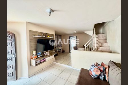 3_photo/94dcfab31d.df2406aa61ba3211-ATLAS-23e8fc45-5399-4a74-933b-626ed1ef56ba.jpg de casa à venda com 3 quartos, 124m² em Uberaba, Curitiba