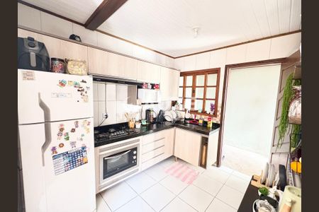 20_photo/94dcfab31d.df2406aa61ba3211-ATLAS-b44d07ad-9f4b-4569-ade8-af0fecf8465d.jpg de casa à venda com 3 quartos, 124m² em Uberaba, Curitiba