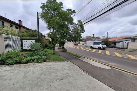 11_photo/94dcfab40b.61caec31be17e64e-ATLAS-769dddc3-dd28-4b11-99a1-39ce7aa47b1a.jpg de casa para alugar com 3 quartos, 120m² em Uberaba, Curitiba