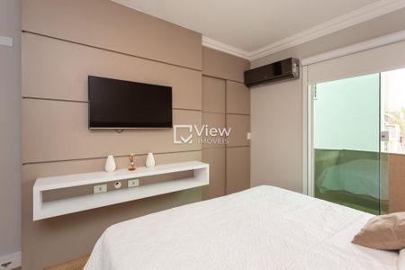 14_photo/94dcfab455.6f3426350093cd90-ATLAS-d78c85c2-4dc5-4cf7-97a7-154c6ff2a35f.jpg de casa à venda com 5 quartos, 156m² em Uberaba, Curitiba