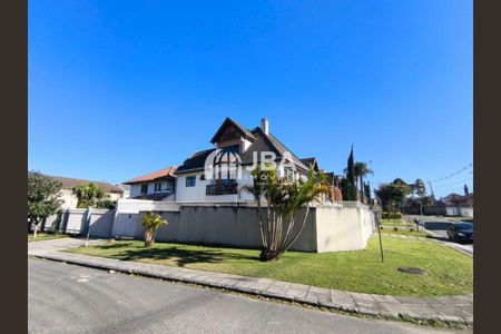 10_photo/94dcfab4b9.1e0a4e184cfa3901-ATLAS-8ca50034-d0bb-4a2f-b97e-be2e97d1152d.jpg de casa à venda com 0 quarto, 176m² em Jardim das Américas, Curitiba