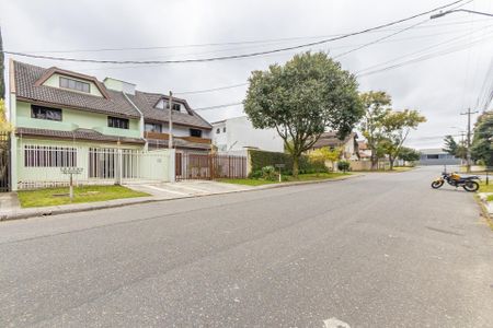 9_photo/94dcfab4dd.2d5b66cf4807465a-ATLAS-e8386431-da33-4388-9dad-659b047ea05f.jpg de casa à venda com 4 quartos, 195m² em Uberaba, Curitiba