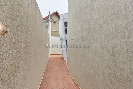 47_photo/94dcfab4ed.56f87905458f71eb-ATLAS-46883b54-ab73-4129-a5d3-0747e2bfc9b8.jpg de casa à venda com 5 quartos, 291m² em Uberaba, Curitiba