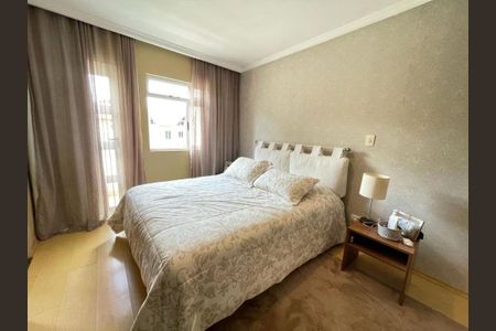 9_photo/94dcfab5b7.1fa6a91c389b6b6f-ATLAS-3831a60b-a3d5-4697-ba46-448df39ba6d2.jpg de casa à venda com 3 quartos, 198m² em Uberaba, Curitiba